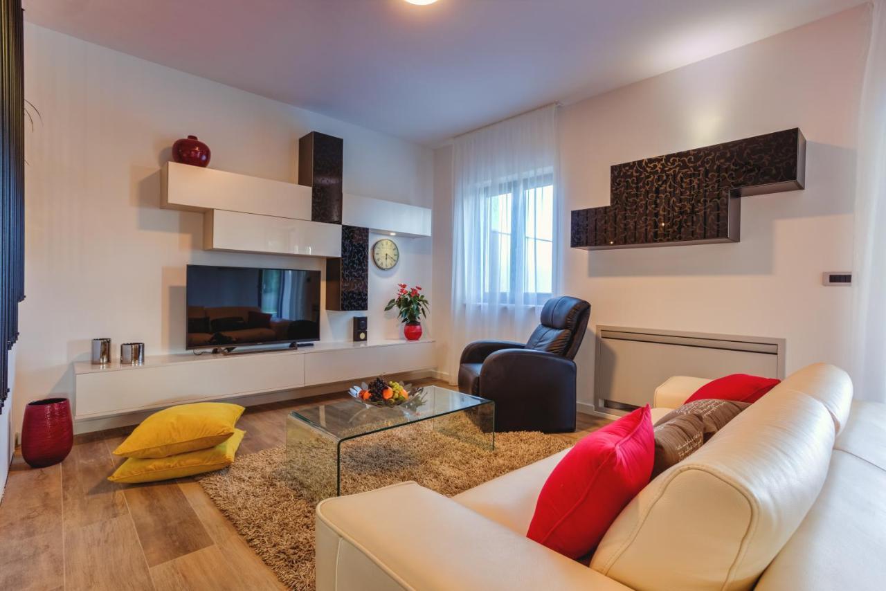 Villa Flora Vabriga Tar-Vabriga Luaran gambar