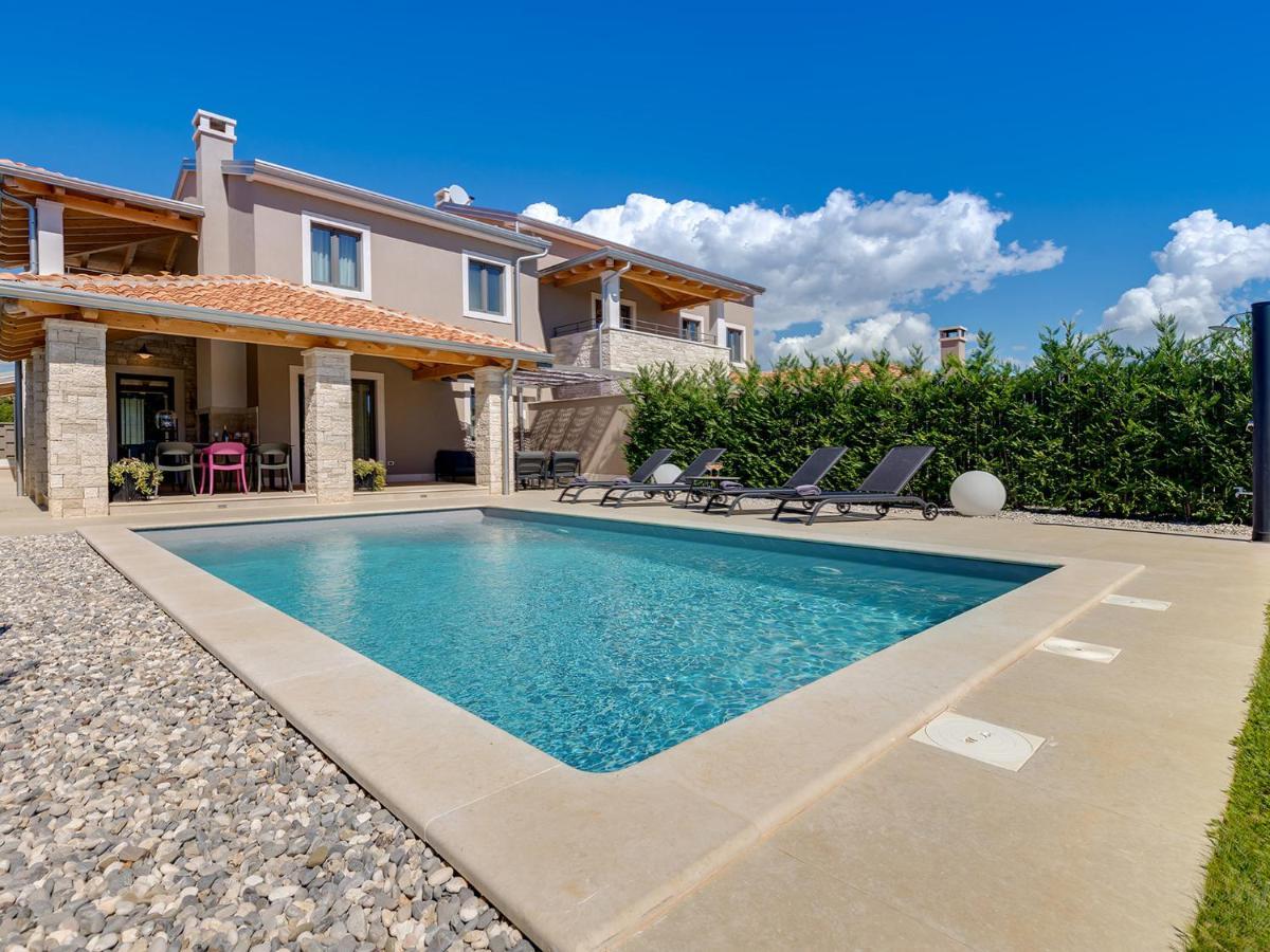 Villa Flora Vabriga Tar-Vabriga Luaran gambar