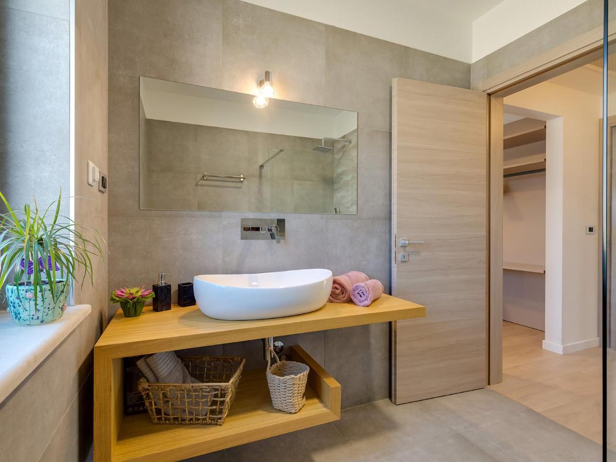 Villa Flora Vabriga Tar-Vabriga Luaran gambar