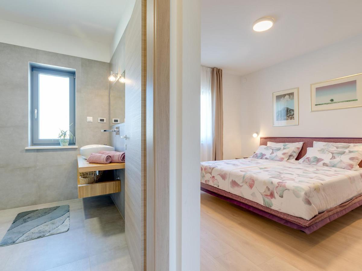 Villa Flora Vabriga Tar-Vabriga Luaran gambar
